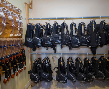 makadi diving center equipment